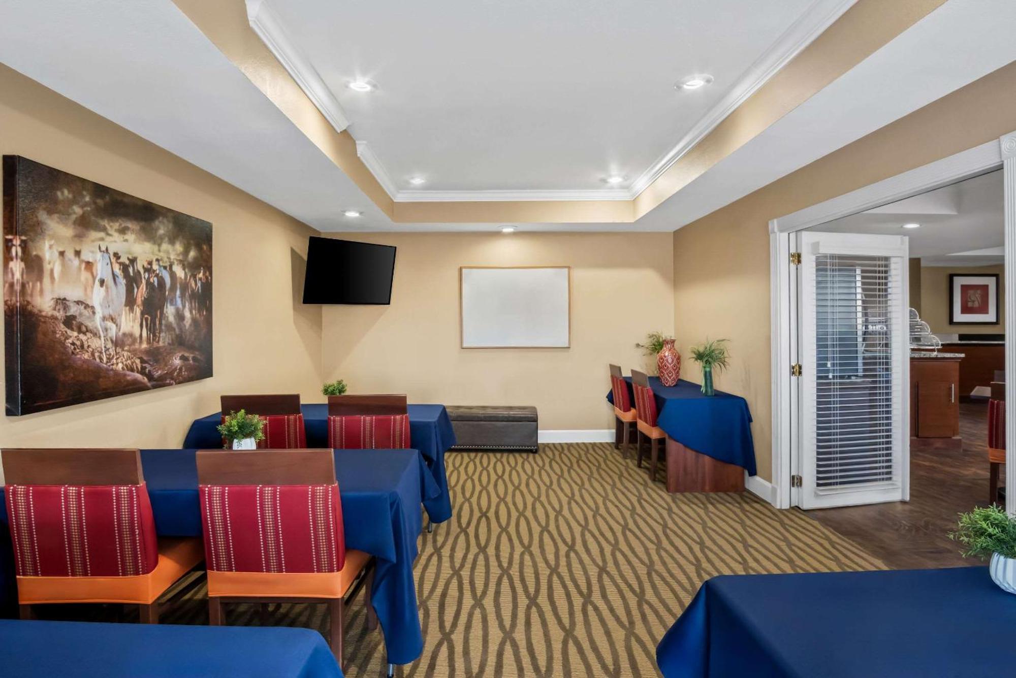 Quality Suites Irving-Las Colinas Exteriör bild