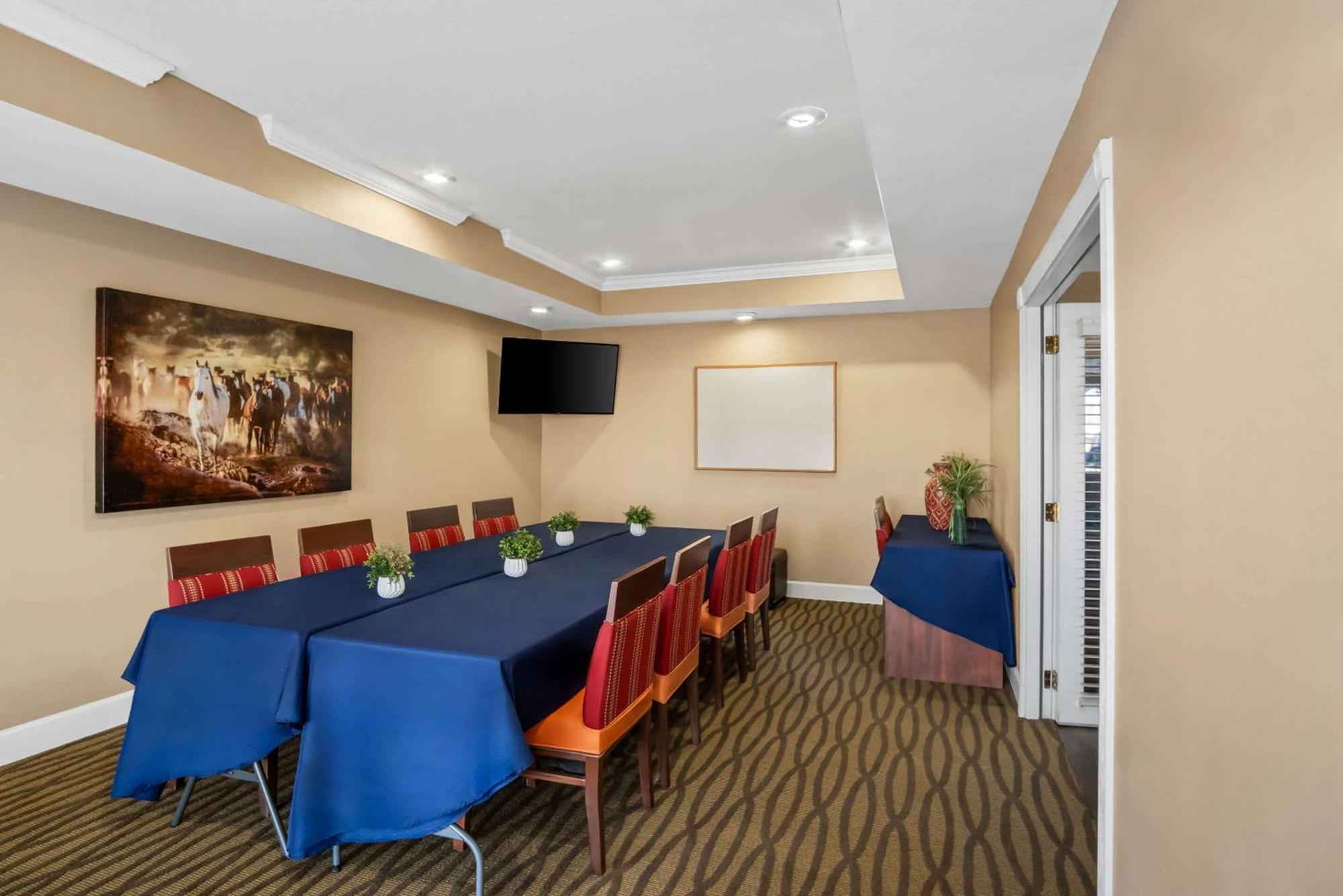 Quality Suites Irving-Las Colinas Exteriör bild