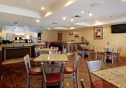 Quality Suites Irving-Las Colinas Exteriör bild